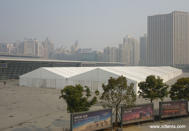Disaster relief tent